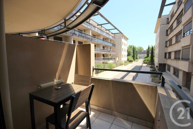 Appartement T1 à louer - 1 pièce - 27.55 m2 - AVIGNON - 84 - PROVENCE-ALPES-COTE-D-AZUR - Century 21 Saint Marc Immobilier