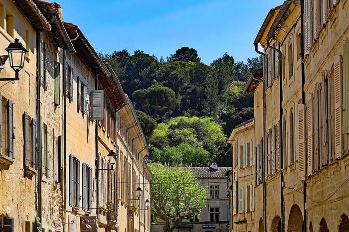 Villeneuve-lès-Avignon - Immobilier - CENTURY 21 Saint Marc Immobilier – ruelles