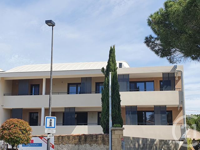 Afficher la photo en grand Appartement Duplex à vendre - 4 pièces - 98.6 m2 - LES ANGLES - 30 - LANGUEDOC-ROUSSILLON - Century 21 Saint Marc Immobilier