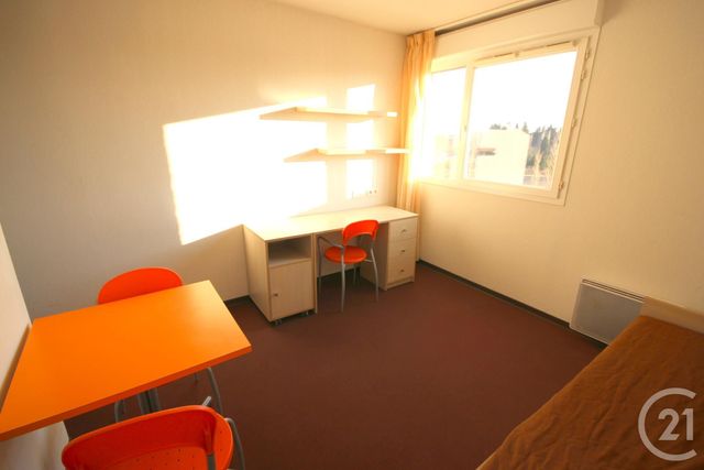 Studio à louer - 1 pièce - 20.0 m2 - AVIGNON - 84 - PROVENCE-ALPES-COTE-D-AZUR - Century 21 Saint Marc Immobilier Studio à louer - 1 pièce - 20.0 m2 - AVIGNON - 84 - PROVENCE-ALPES-COTE-D-AZUR - Century 21 Saint Marc Immobilier