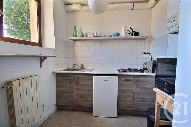 Appartement F1 à louer - 1 pièce - 21.4 m2 - AVIGNON - 84 - PROVENCE-ALPES-COTE-D-AZUR - Century 21 Saint Marc Immobilier Appartement F1 à louer - 1 pièce - 21.4 m2 - AVIGNON - 84 - PROVENCE-ALPES-COTE-D-AZUR - Century 21 Saint Marc Immobilier