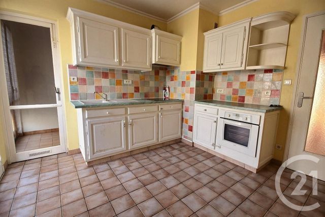 Appartement F3 à louer - 3 pièces - 76.5 m2 - AVIGNON - 84 - PROVENCE-ALPES-COTE-D-AZUR - Century 21 Saint Marc Immobilier Appartement F3 à louer - 3 pièces - 76.5 m2 - AVIGNON - 84 - PROVENCE-ALPES-COTE-D-AZUR - Century 21 Saint Marc Immobilier