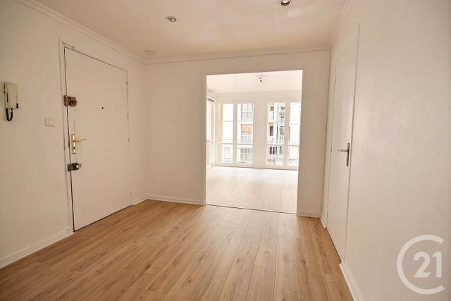 Appartement F3 à louer - 3 pièces - 76.5 m2 - AVIGNON - 84 - PROVENCE-ALPES-COTE-D-AZUR - Century 21 Saint Marc Immobilier Appartement F3 à louer - 3 pièces - 76.5 m2 - AVIGNON - 84 - PROVENCE-ALPES-COTE-D-AZUR - Century 21 Saint Marc Immobilier