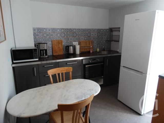 Afficher la photo en grand Appartement F2 à louer - 2 pièces - 30.0 m2 - AVIGNON - 84 - PROVENCE-ALPES-COTE-D-AZUR - Century 21 Saint Marc Immobilier