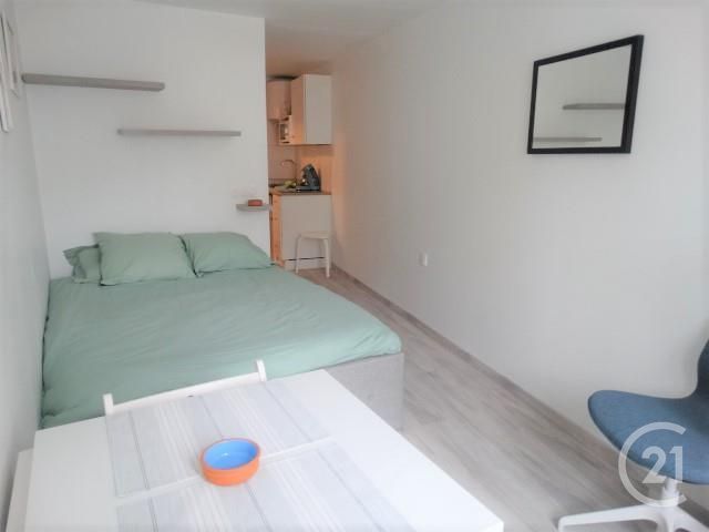 Afficher la photo en grand Appartement F1 à louer - 1 pièce - 16.51 m2 - AVIGNON - 84 - PROVENCE-ALPES-COTE-D-AZUR - Century 21 Saint Marc Immobilier