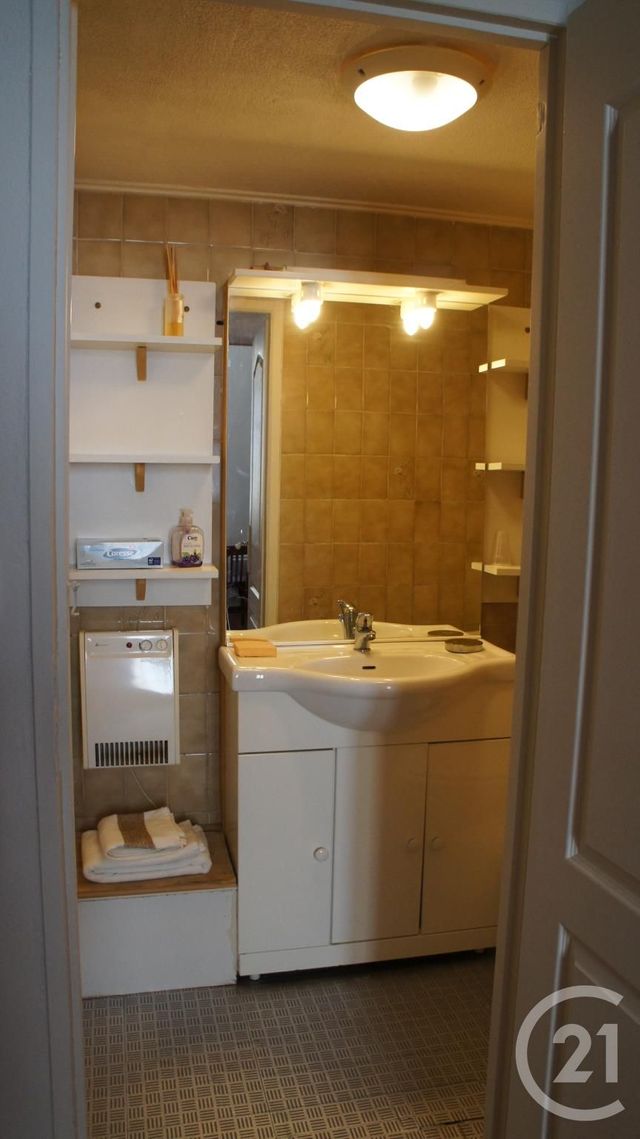 Afficher la photo en grand Appartement F2 à louer - 2 pièces - 30.0 m2 - AVIGNON - 84 - PROVENCE-ALPES-COTE-D-AZUR - Century 21 Saint Marc Immobilier
