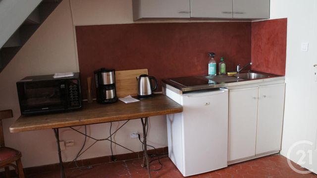 Afficher la photo en grand Appartement F2 à louer - 2 pièces - 30.0 m2 - AVIGNON - 84 - PROVENCE-ALPES-COTE-D-AZUR - Century 21 Saint Marc Immobilier
