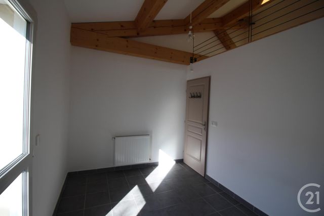 Afficher la photo en grand Appartement T3 à louer - 3 pièces - 55.0 m2 - VILLENEUVE LES AVIGNON - 30 - LANGUEDOC-ROUSSILLON - Century 21 Saint Marc Immobilier