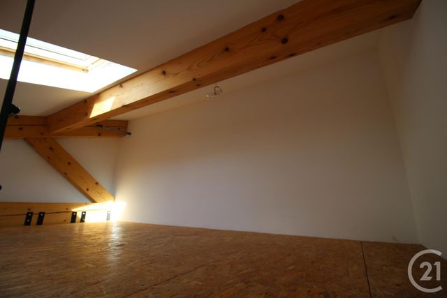 Afficher la photo en grand Appartement T3 à louer - 3 pièces - 55.0 m2 - VILLENEUVE LES AVIGNON - 30 - LANGUEDOC-ROUSSILLON - Century 21 Saint Marc Immobilier