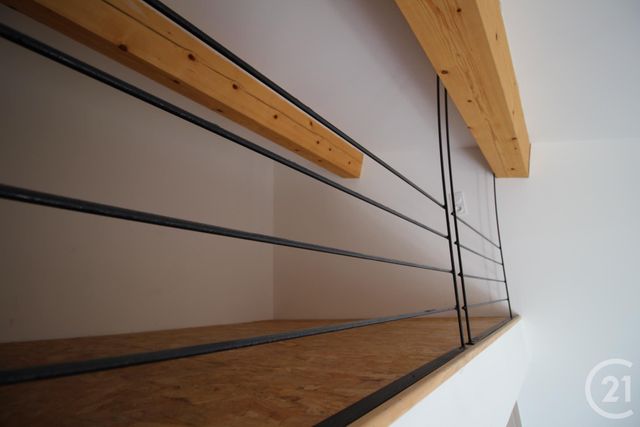 Afficher la photo en grand Appartement T3 à louer - 3 pièces - 55.0 m2 - VILLENEUVE LES AVIGNON - 30 - LANGUEDOC-ROUSSILLON - Century 21 Saint Marc Immobilier