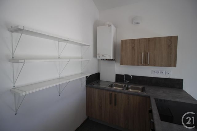 Afficher la photo en grand Appartement T3 à louer - 3 pièces - 55.0 m2 - VILLENEUVE LES AVIGNON - 30 - LANGUEDOC-ROUSSILLON - Century 21 Saint Marc Immobilier