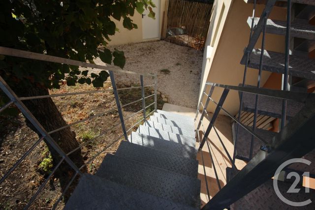 Afficher la photo en grand Appartement T3 à louer - 3 pièces - 55.0 m2 - VILLENEUVE LES AVIGNON - 30 - LANGUEDOC-ROUSSILLON - Century 21 Saint Marc Immobilier
