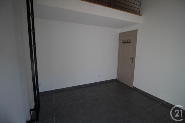 Afficher la photo en grand Appartement T3 à louer - 3 pièces - 55.0 m2 - VILLENEUVE LES AVIGNON - 30 - LANGUEDOC-ROUSSILLON - Century 21 Saint Marc Immobilier