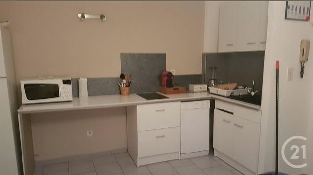 Afficher la photo en grand Appartement F2 à louer - 2 pièces - 37.1 m2 - AVIGNON - 84 - PROVENCE-ALPES-COTE-D-AZUR - Century 21 Saint Marc Immobilier