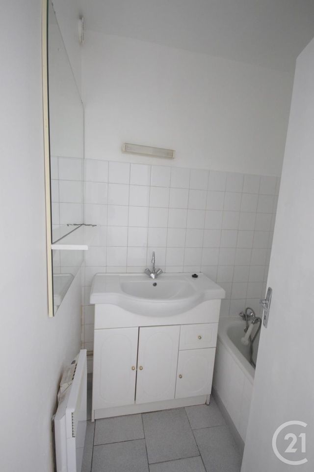 Afficher la photo en grand Appartement F2 à louer - 2 pièces - 37.1 m2 - AVIGNON - 84 - PROVENCE-ALPES-COTE-D-AZUR - Century 21 Saint Marc Immobilier