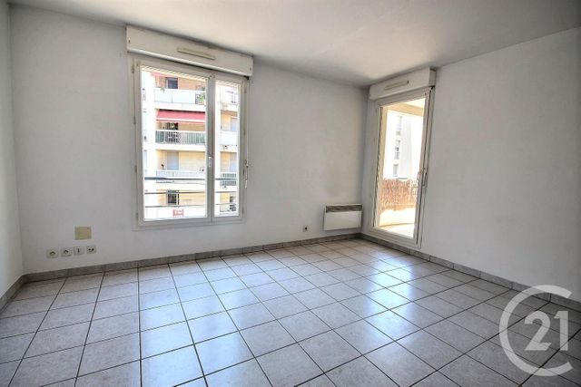 Afficher la photo en grand Appartement T2 à louer - 2 pièces - 38.92 m2 - AVIGNON - 84 - PROVENCE-ALPES-COTE-D-AZUR - Century 21 Saint Marc Immobilier