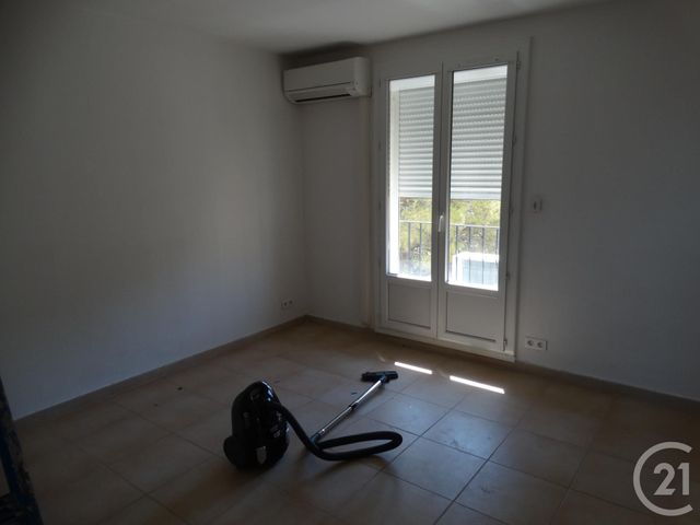 Afficher la photo en grand Appartement F3 à louer - 3 pièces - 58.0 m2 - MONTFAVET - 84 - PROVENCE-ALPES-COTE-D-AZUR - Century 21 Saint Marc Immobilier