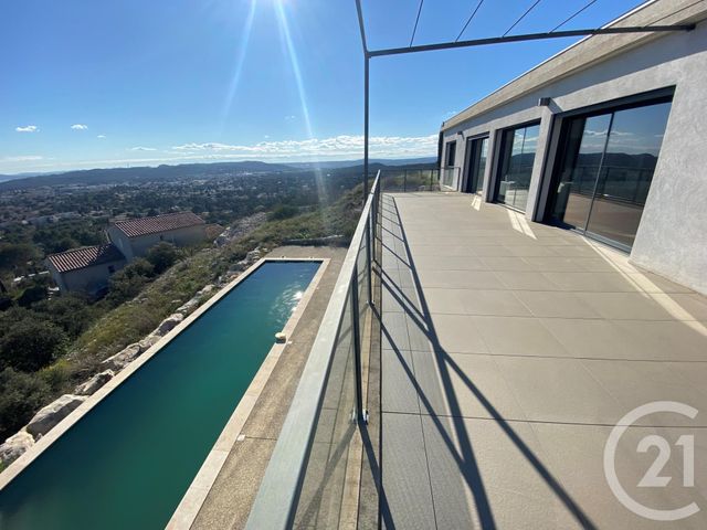 maison à louer - 5 pièces - 166.57 m2 - VILLENEUVE LES AVIGNON - 30 - LANGUEDOC-ROUSSILLON - Century 21 Saint Marc Immobilier