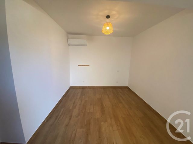 Appartement à louer - 3 pièces - 62.0 m2 - AVIGNON - 84 - PROVENCE-ALPES-COTE-D-AZUR - Century 21 Saint Marc Immobilier