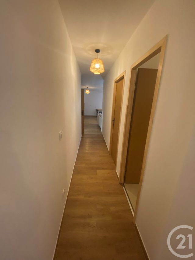 Appartement à louer - 3 pièces - 62.0 m2 - AVIGNON - 84 - PROVENCE-ALPES-COTE-D-AZUR - Century 21 Saint Marc Immobilier