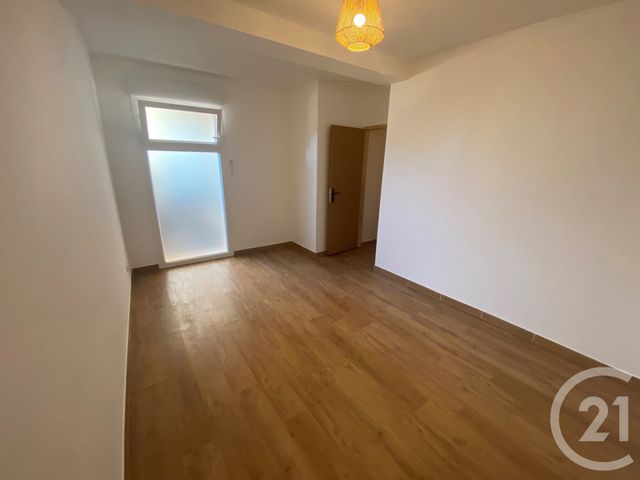 Appartement à louer - 3 pièces - 62.0 m2 - AVIGNON - 84 - PROVENCE-ALPES-COTE-D-AZUR - Century 21 Saint Marc Immobilier