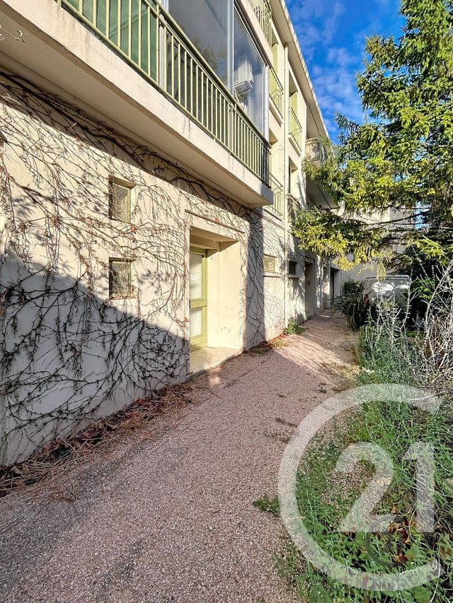 Appartement T3 à vendre - 3 pièces - 71.21 m2 - VILLENEUVE LES AVIGNON - 30 - LANGUEDOC-ROUSSILLON - Century 21 Saint Marc Immobilier