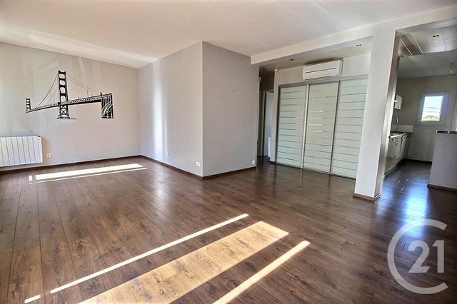 Appartement T3 à vendre - 3 pièces - 71.21 m2 - VILLENEUVE LES AVIGNON - 30 - LANGUEDOC-ROUSSILLON - Century 21 Saint Marc Immobilier