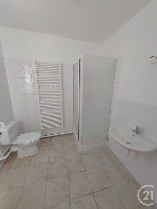 Appartement T2 à louer - 2 pièces - 38.0 m2 - AVIGNON - 84 - PROVENCE-ALPES-COTE-D-AZUR - Century 21 Saint Marc Immobilier