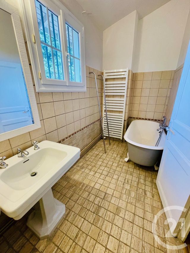 maison à vendre - 7 pièces - 256.0 m2 - VILLENEUVE LES AVIGNON - 30 - LANGUEDOC-ROUSSILLON - Century 21 Saint Marc Immobilier