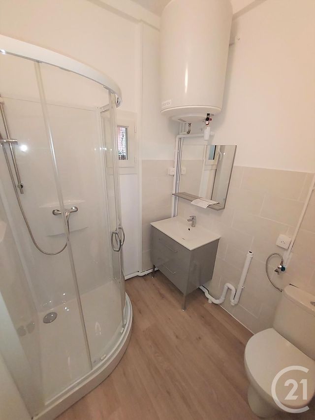 Appartement T2 à louer - 2 pièces - 27.7 m2 - AVIGNON - 84 - PROVENCE-ALPES-COTE-D-AZUR - Century 21 Saint Marc Immobilier