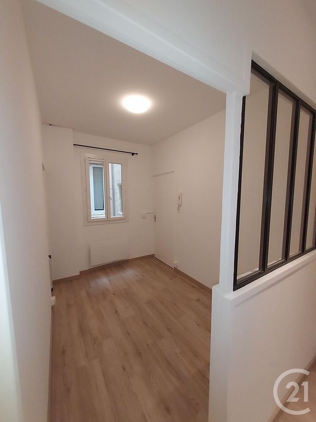 Appartement T2 à louer - 2 pièces - 27.7 m2 - AVIGNON - 84 - PROVENCE-ALPES-COTE-D-AZUR - Century 21 Saint Marc Immobilier