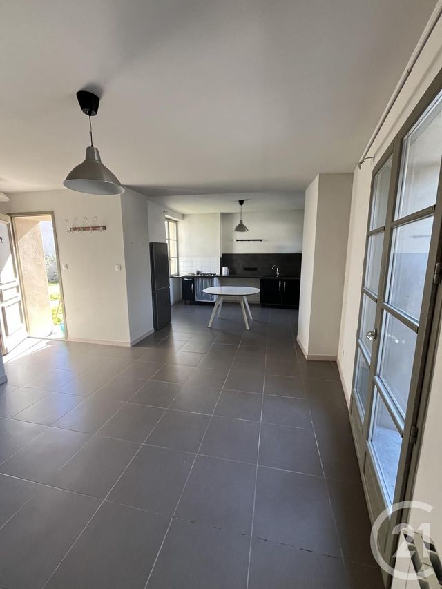 Appartement F2 à louer - 2 pièces - 50.73 m2 - VILLENEUVE LES AVIGNON - 30 - LANGUEDOC-ROUSSILLON - Century 21 Saint Marc Immobilier