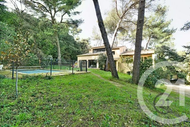 maison à vendre - 8 pièces - 266.0 m2 - VILLENEUVE LES AVIGNON - 30 - LANGUEDOC-ROUSSILLON - Century 21 Saint Marc Immobilier