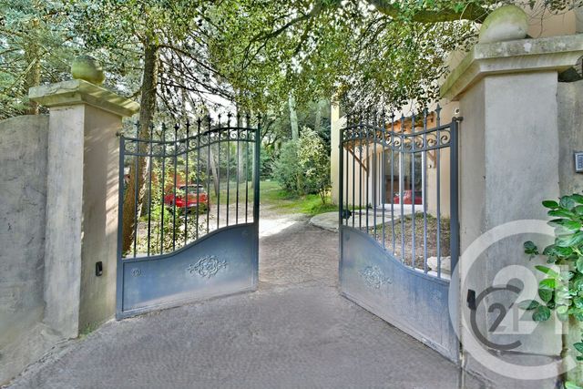 maison à vendre - 8 pièces - 266.0 m2 - VILLENEUVE LES AVIGNON - 30 - LANGUEDOC-ROUSSILLON - Century 21 Saint Marc Immobilier