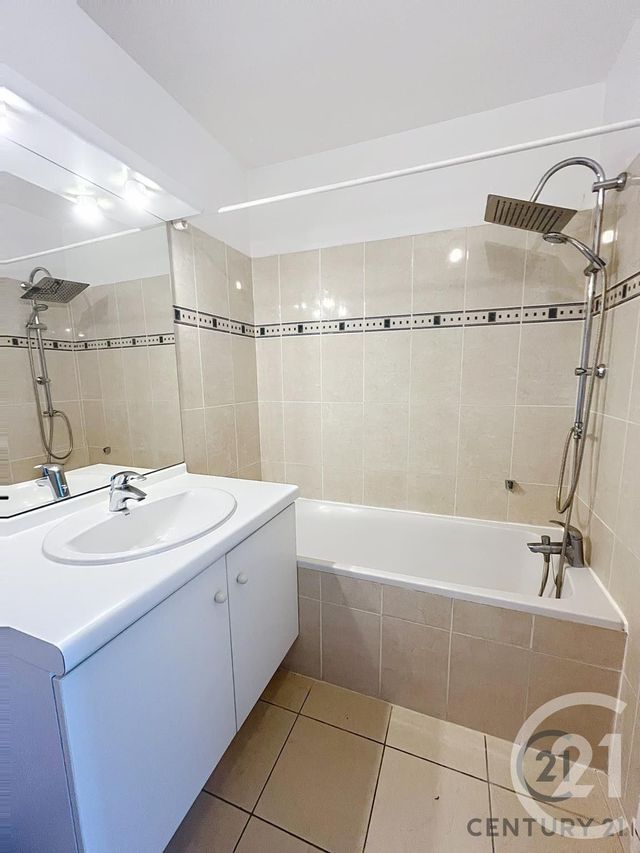 Appartement F2 à louer - 2 pièces - 34.02 m2 - AVIGNON - 84 - PROVENCE-ALPES-COTE-D-AZUR - Century 21 Saint Marc Immobilier