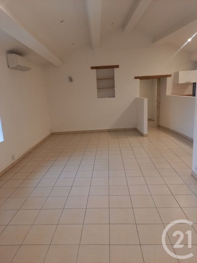 Appartement F3 à louer VILLENEUVE LES AVIGNON