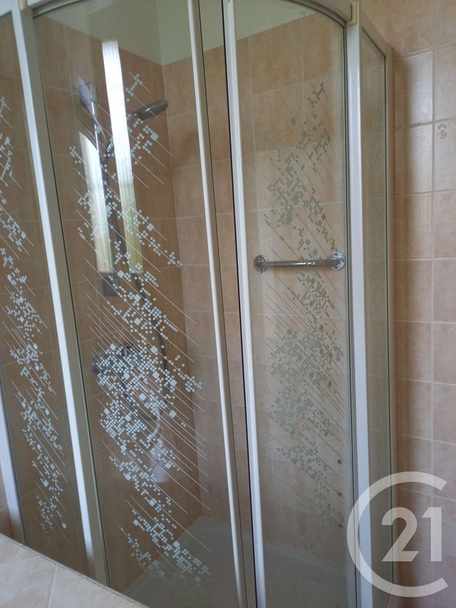 Appartement à louer - 3 pièces - 64.0 m2 - AVIGNON - 84 - PROVENCE-ALPES-COTE-D-AZUR - Century 21 Saint Marc Immobilier