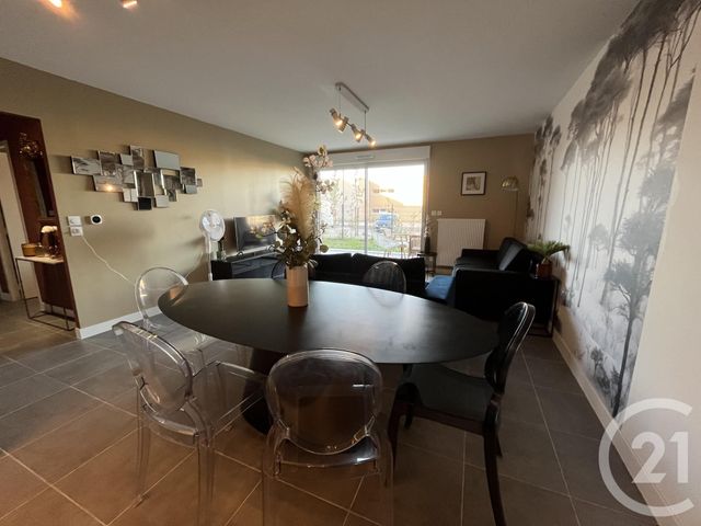 Appartement F3 à louer - 3 pièces - 63.5 m2 - VILLENEUVE LES AVIGNON - 30 - LANGUEDOC-ROUSSILLON - Century 21 Saint Marc Immobilier