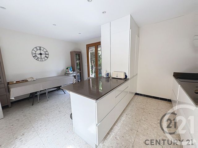 maison à vendre - 6 pièces - 160.0 m2 - VILLENEUVE LES AVIGNON - 30 - LANGUEDOC-ROUSSILLON - Century 21 Saint Marc Immobilier