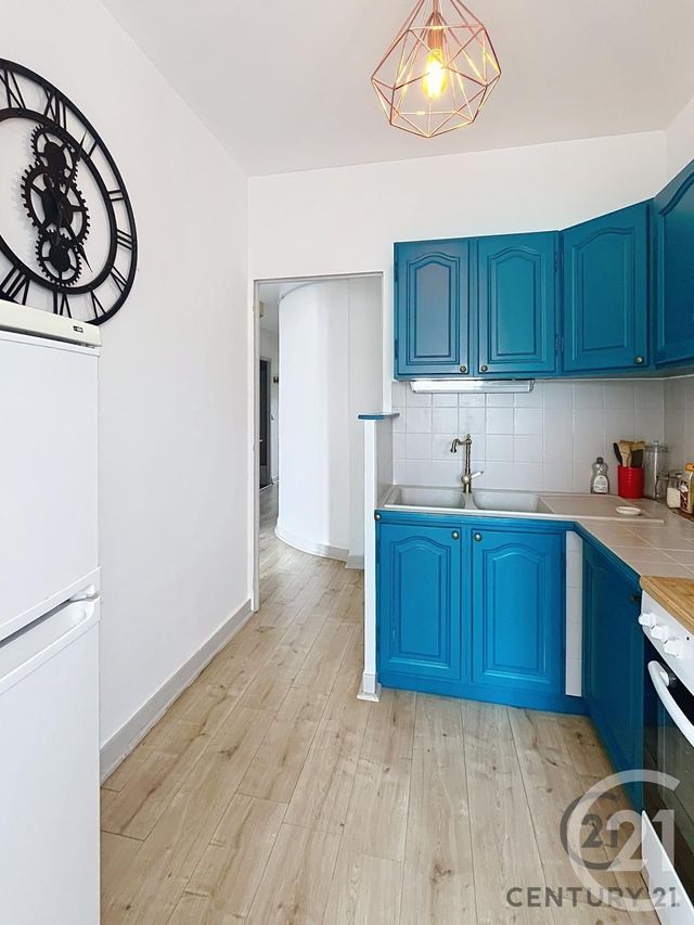 Appartement F2 à louer - 2 pièces - 53.44 m2 - AVIGNON - 84 - PROVENCE-ALPES-COTE-D-AZUR - Century 21 Saint Marc Immobilier