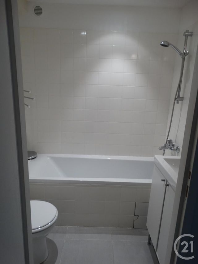 Appartement Studio à louer - 1 pièce - 31.0 m2 - AVIGNON - 84 - PROVENCE-ALPES-COTE-D-AZUR - Century 21 Saint Marc Immobilier