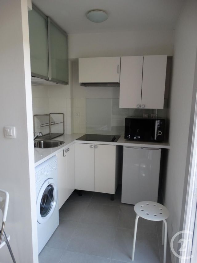 Appartement Studio à louer - 1 pièce - 31.0 m2 - AVIGNON - 84 - PROVENCE-ALPES-COTE-D-AZUR - Century 21 Saint Marc Immobilier