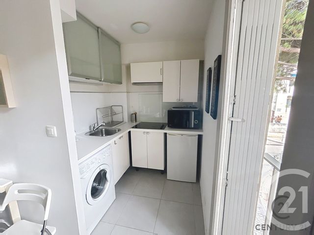 Appartement Studio à louer - 1 pièce - 31.0 m2 - AVIGNON - 84 - PROVENCE-ALPES-COTE-D-AZUR - Century 21 Saint Marc Immobilier