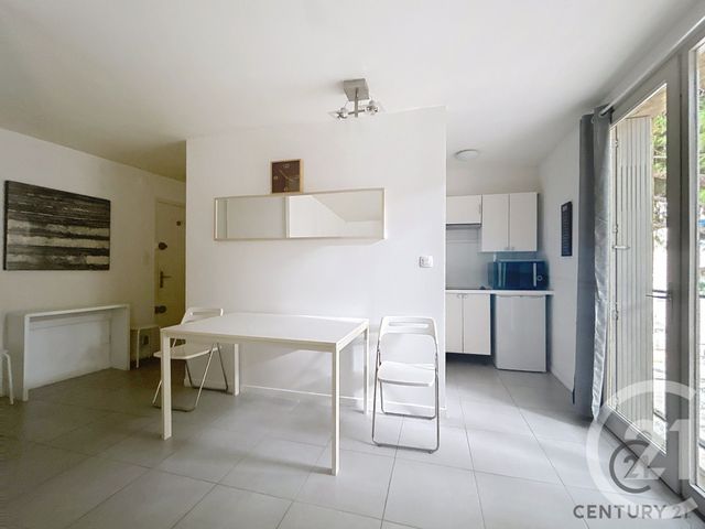 Appartement Studio à louer - 1 pièce - 31.0 m2 - AVIGNON - 84 - PROVENCE-ALPES-COTE-D-AZUR - Century 21 Saint Marc Immobilier
