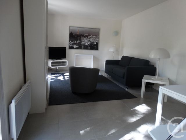 Appartement Studio à louer - 1 pièce - 31.0 m2 - AVIGNON - 84 - PROVENCE-ALPES-COTE-D-AZUR - Century 21 Saint Marc Immobilier