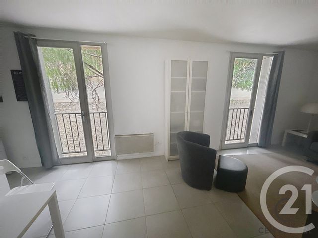 Appartement Studio à louer - 1 pièce - 31.0 m2 - AVIGNON - 84 - PROVENCE-ALPES-COTE-D-AZUR - Century 21 Saint Marc Immobilier