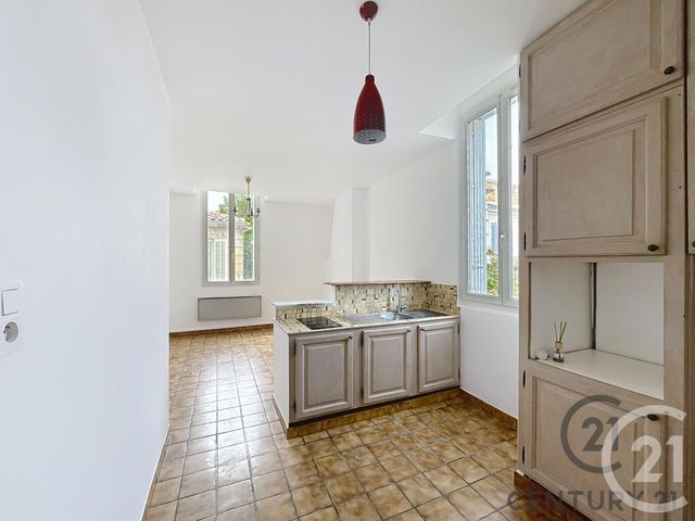 Appartement F2 bis à louer - 2 pièces - 52.77 m2 - AVIGNON - 84 - PROVENCE-ALPES-COTE-D-AZUR - Century 21 Saint Marc Immobilier