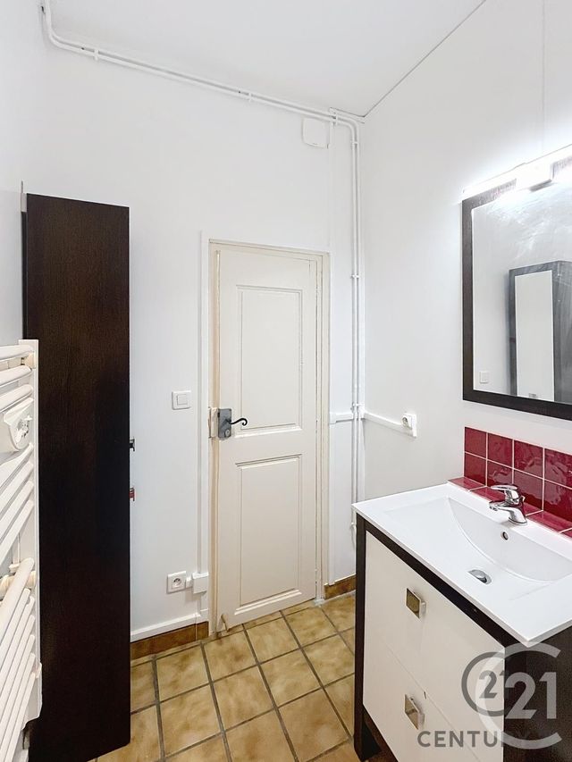 Appartement F2 bis à louer - 2 pièces - 52.77 m2 - AVIGNON - 84 - PROVENCE-ALPES-COTE-D-AZUR - Century 21 Saint Marc Immobilier