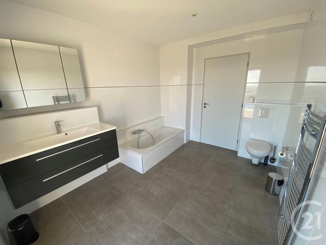 Afficher la photo en grand maison à louer - 5 pièces - 166.57 m2 - VILLENEUVE LES AVIGNON - 30 - LANGUEDOC-ROUSSILLON - Century 21 Saint Marc Immobilier