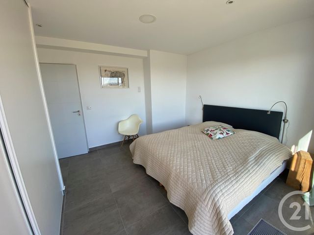 Afficher la photo en grand maison à louer - 5 pièces - 166.57 m2 - VILLENEUVE LES AVIGNON - 30 - LANGUEDOC-ROUSSILLON - Century 21 Saint Marc Immobilier